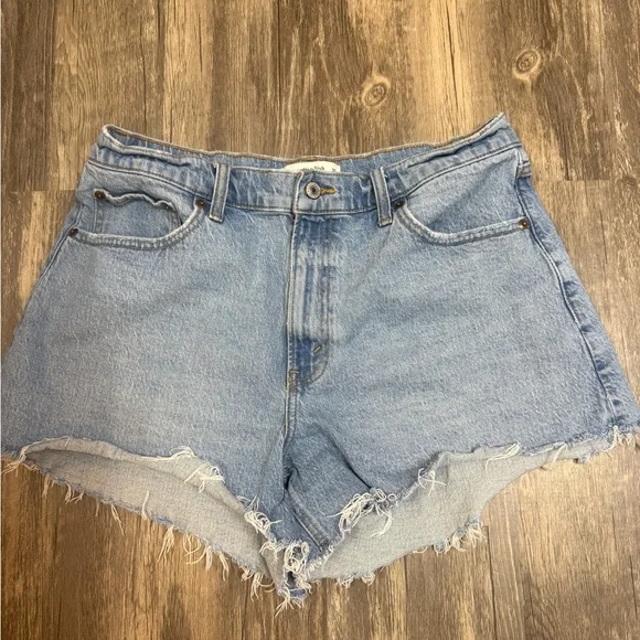 Abercrombie & Fitch Light Blue Jean Shorts Curve Love - Picture 2 of 5